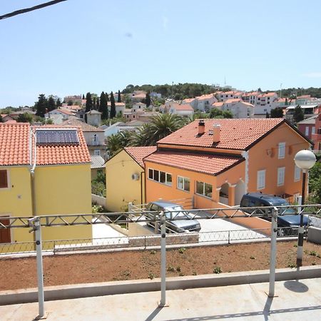 Apartments And Rooms With Parking Space Mali Lošinj Esterno foto