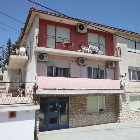 Apartments And Rooms With Parking Space Mali Lošinj Esterno foto