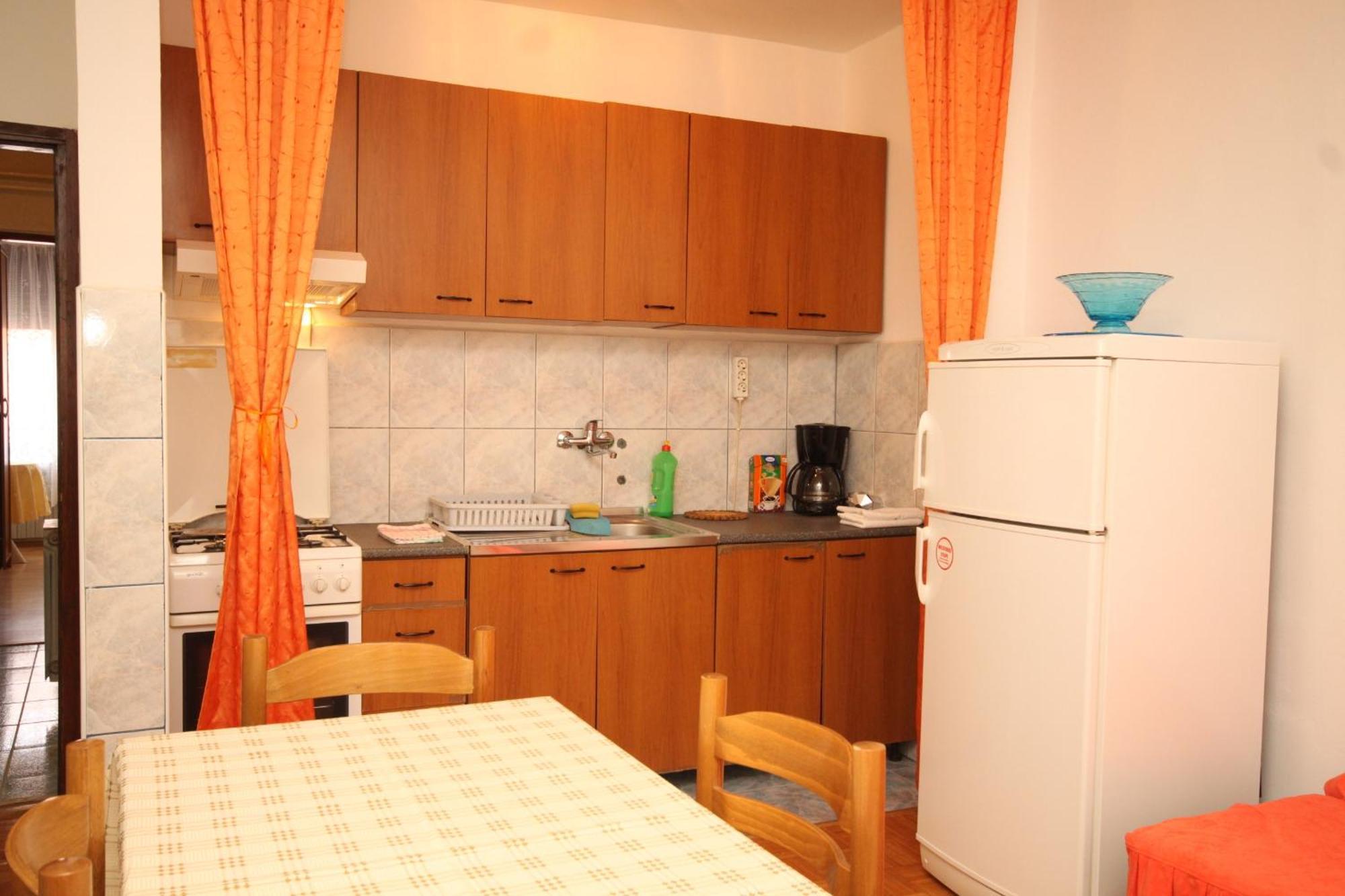 Apartments And Rooms With Parking Space Mali Lošinj Esterno foto