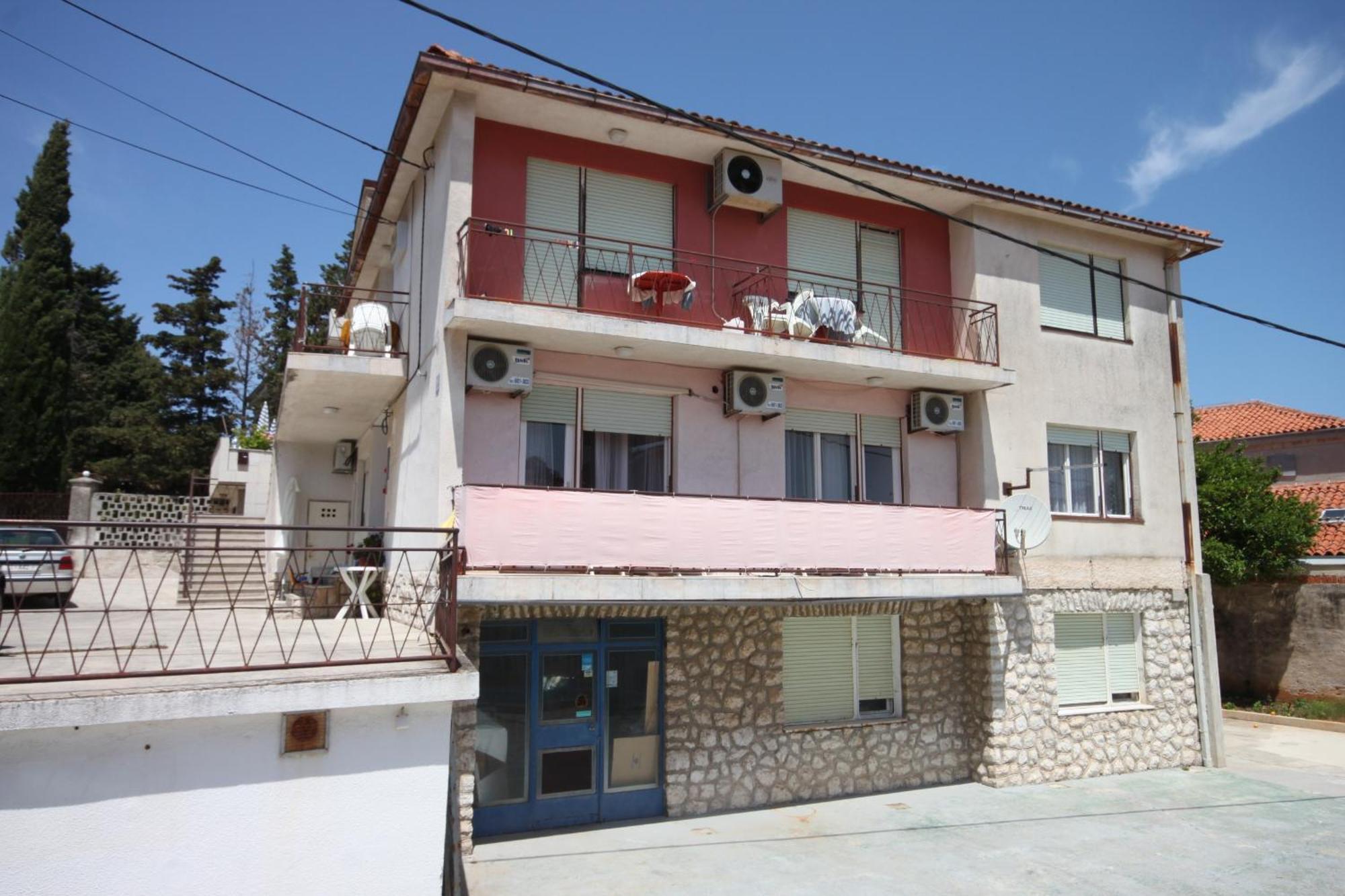 Apartments And Rooms With Parking Space Mali Lošinj Esterno foto