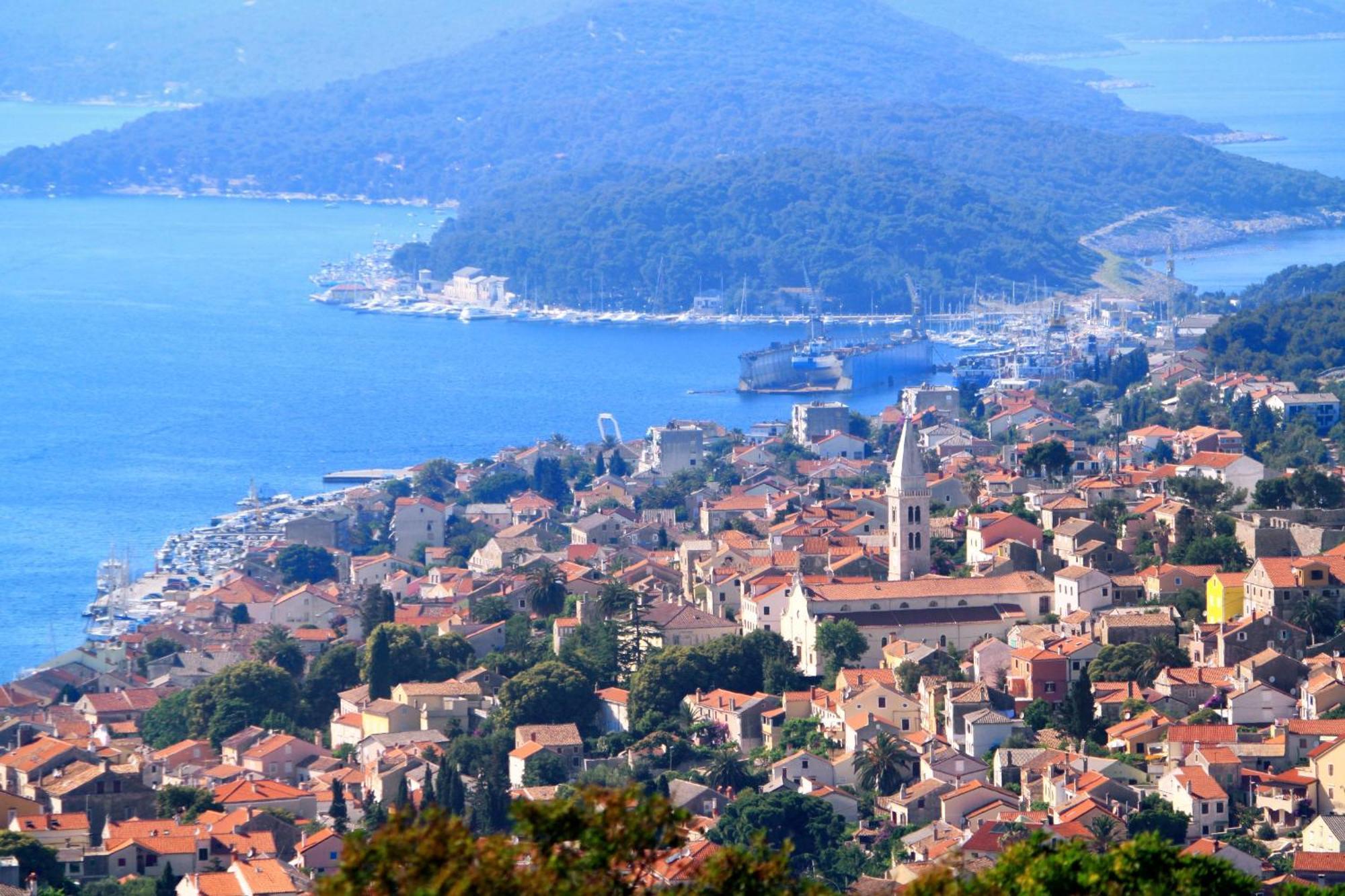 Apartments And Rooms With Parking Space Mali Lošinj Esterno foto
