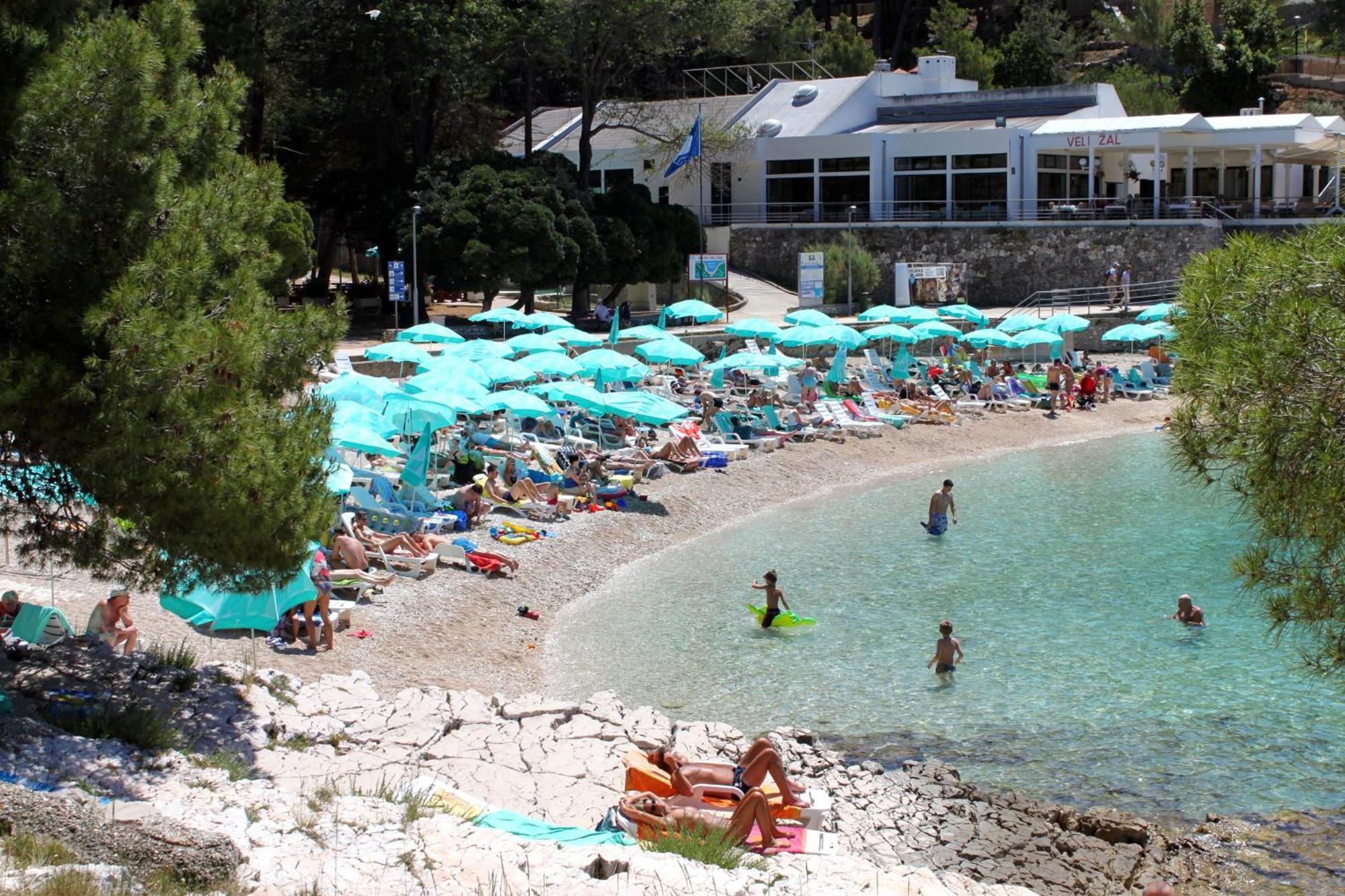Apartments And Rooms With Parking Space Mali Lošinj Esterno foto